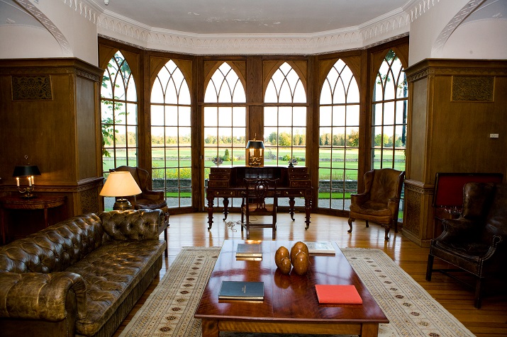 Castleknock private castle library | Elegant Ireland | Luxury holidays Ireland | Elegant Irish Tours